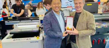 SPRINTER CEO Presents Top Sales Award to Smart-T!